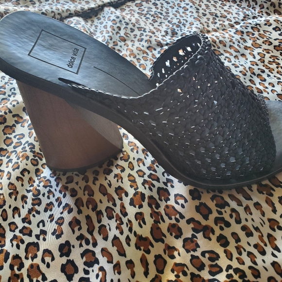 Dolce Vita Anton Stacked Heel Sandal - Picture 5 of 11